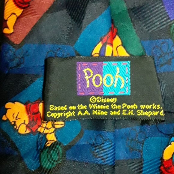 Disney Winnie pooh tie - Picture 3 of 3